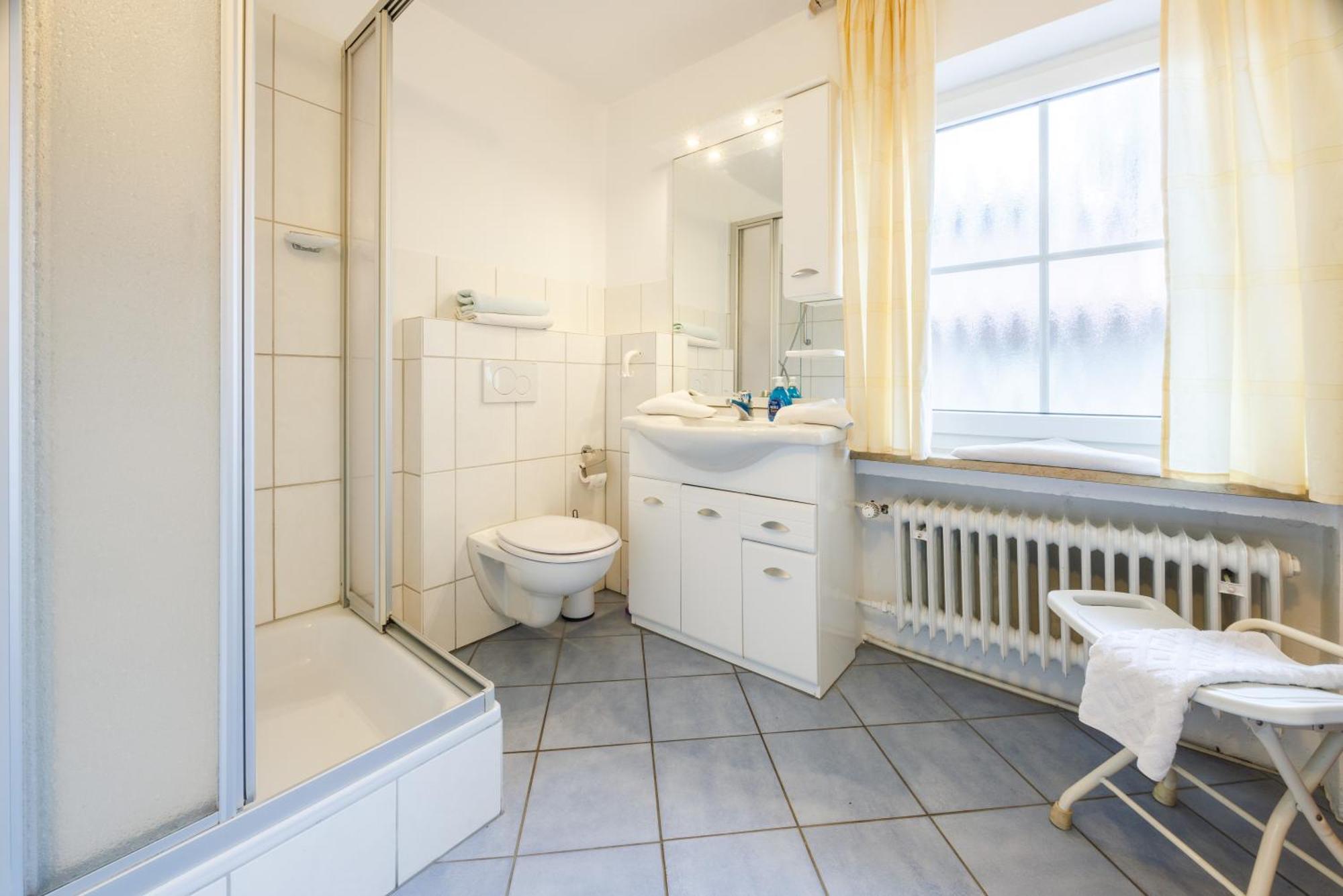 Gaestehaus Burghartswieser Inkl. Chiemgaukarte * Bernau am Chiemsee